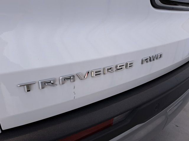 Used 2025 Chevrolet Traverse LT image 31