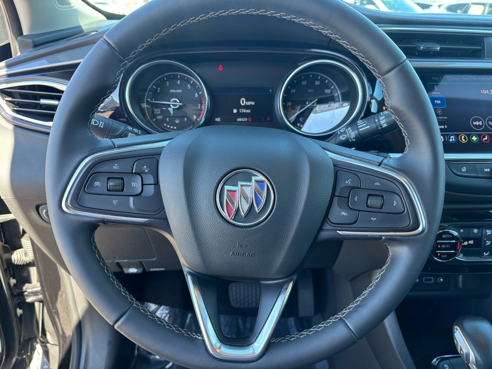 Used 2022 Buick Encore GX Select FWD image 13