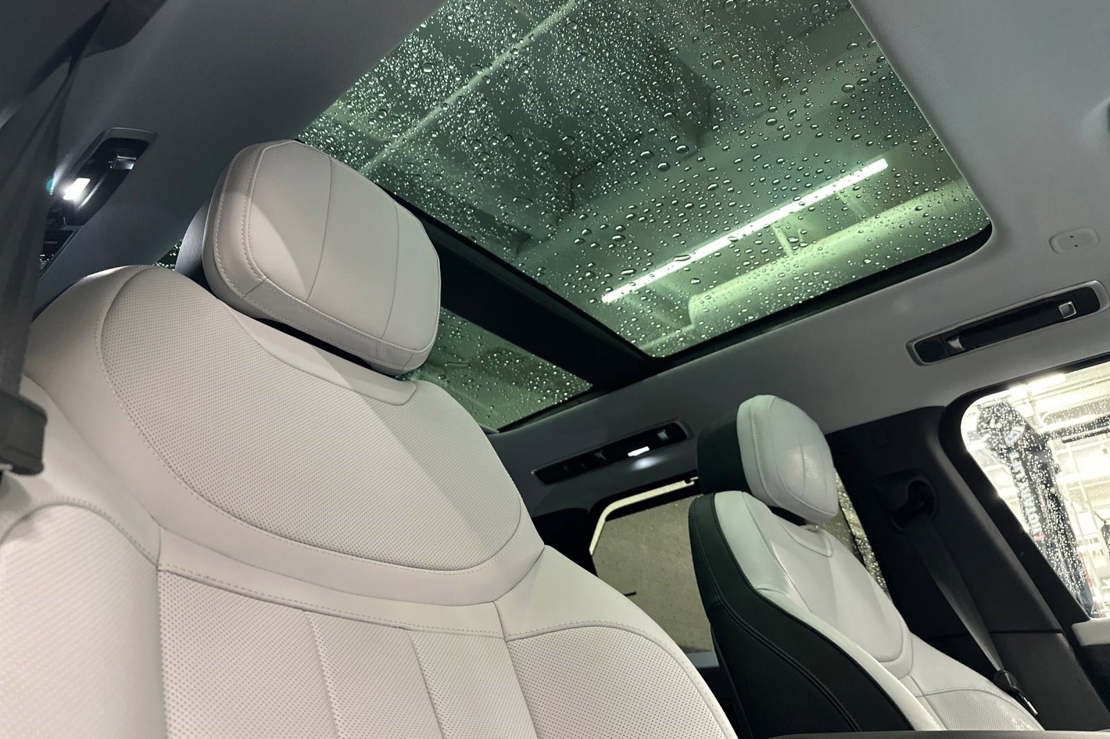 Used 2025 Land Rover Range Rover Sport Dynamic SE image 24