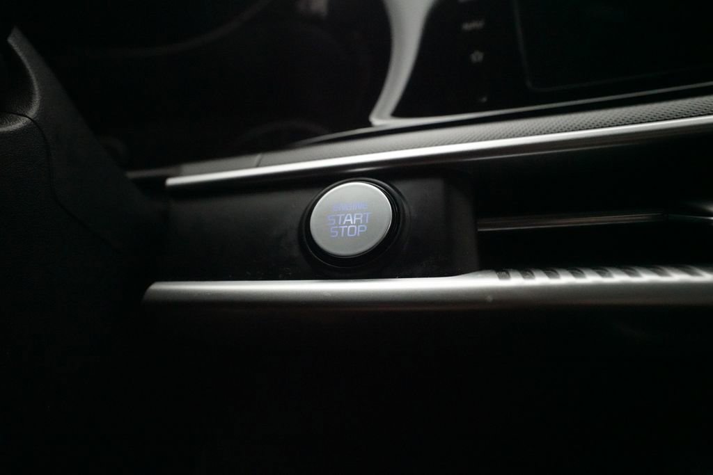 Used 2023 Kia K5 GT-Line image 32