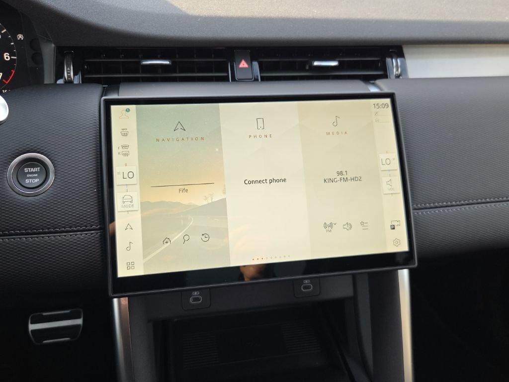 New 2026 Land Rover Discovery Sport Landmark image 25