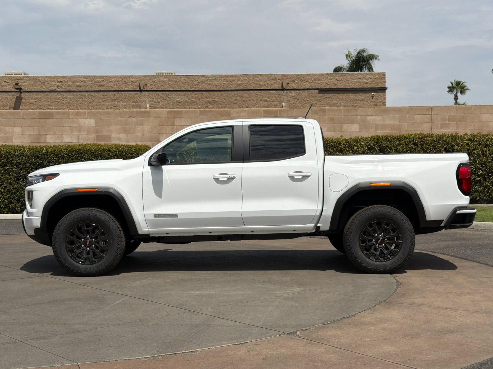 New 2026 GMC Canyon Elevation w/ Technology Package RWD image 7