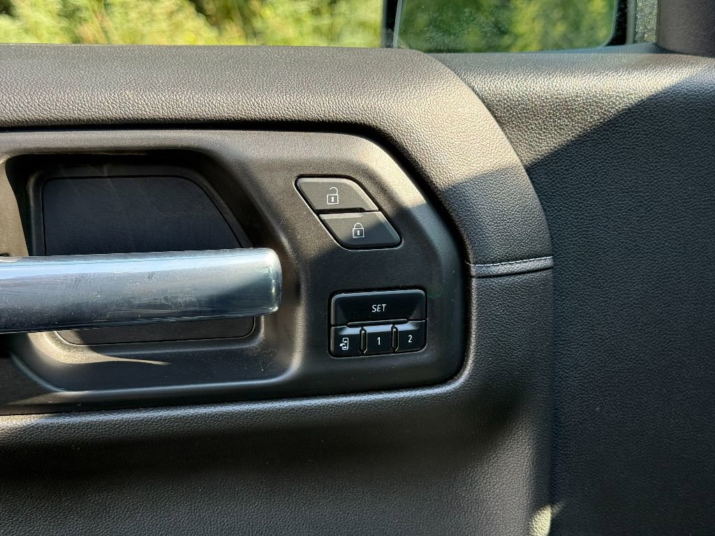 Used 2022 GMC Sierra 1500 Denali w/ Denali Premium Package image 22