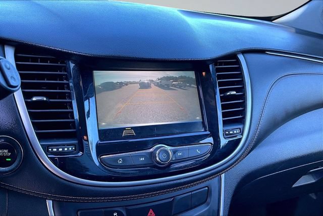 Used 2019 Chevrolet Trax LT w/ LT Convenience Package AWD/4WD image 13