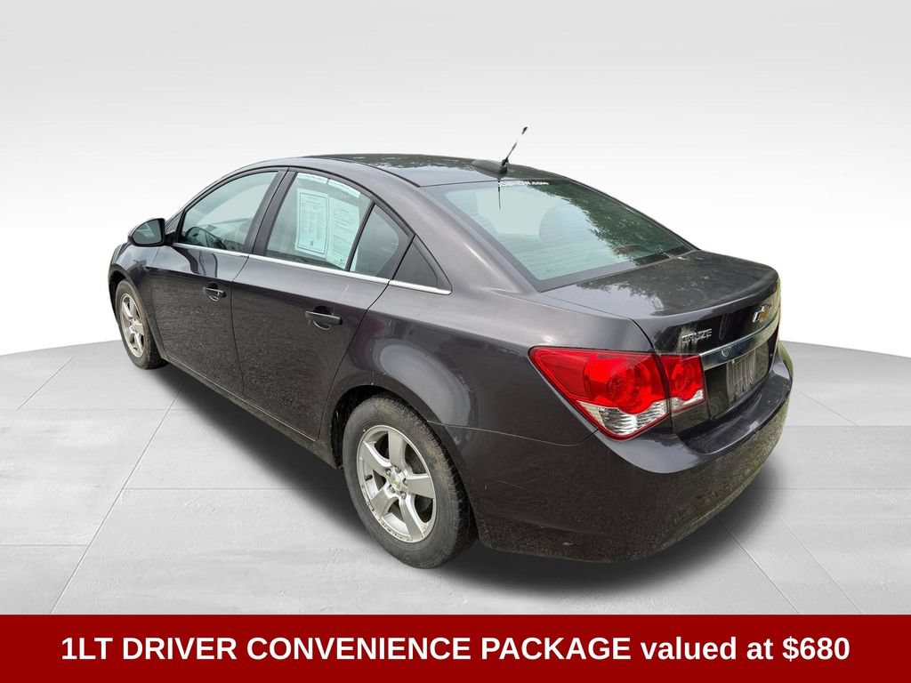 Used 2015 Chevrolet Cruze LT w/ Sun And Sound Package FWD image 4