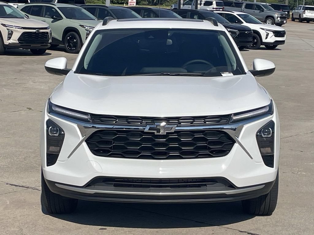 New 2026 Chevrolet Trax LT w/ Sunroof Package FWD image 6