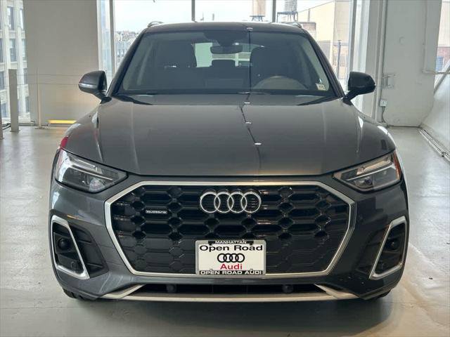 Certified 2023 Audi Q5 2.0T Premium w/ Convenience Package image 2