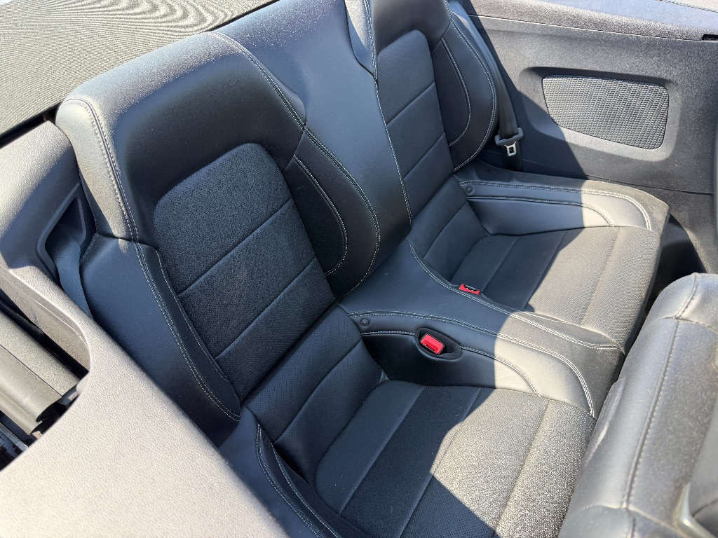 Used 2019 Ford Mustang GT Premium w/ Equipment Group 401A RWD image 32