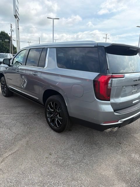 New 2026 GMC Yukon XL Denali w/ Denali Reserve Package AWD/4WD image 6