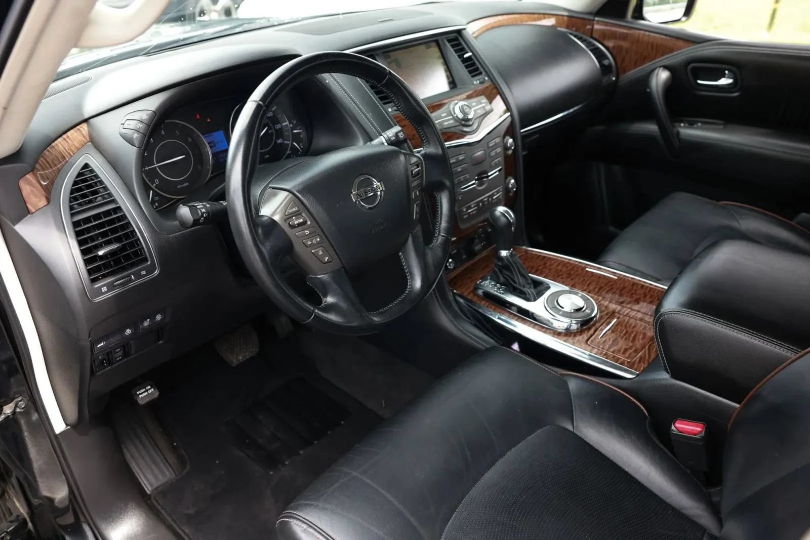 Used 2019 Nissan Armada Platinum w/ Captain's Chairs Package RWD image 21