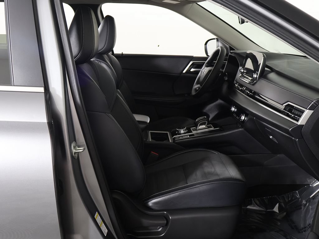 Used 2024 Mitsubishi Outlander SE AWD/4WD image 27