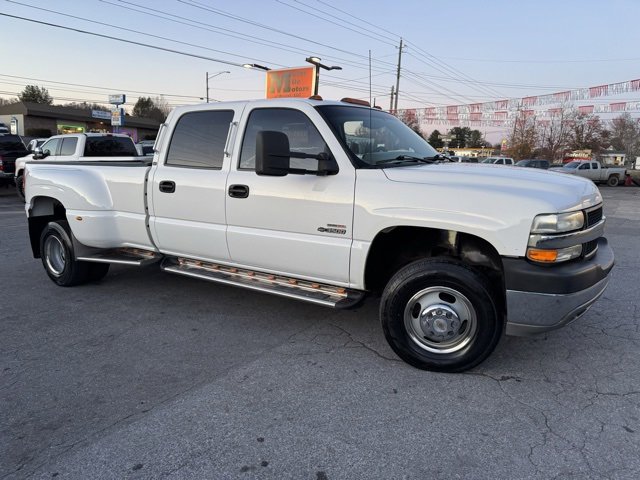 Used 2002 Chevrolet Silverado 3500 LT image 1
