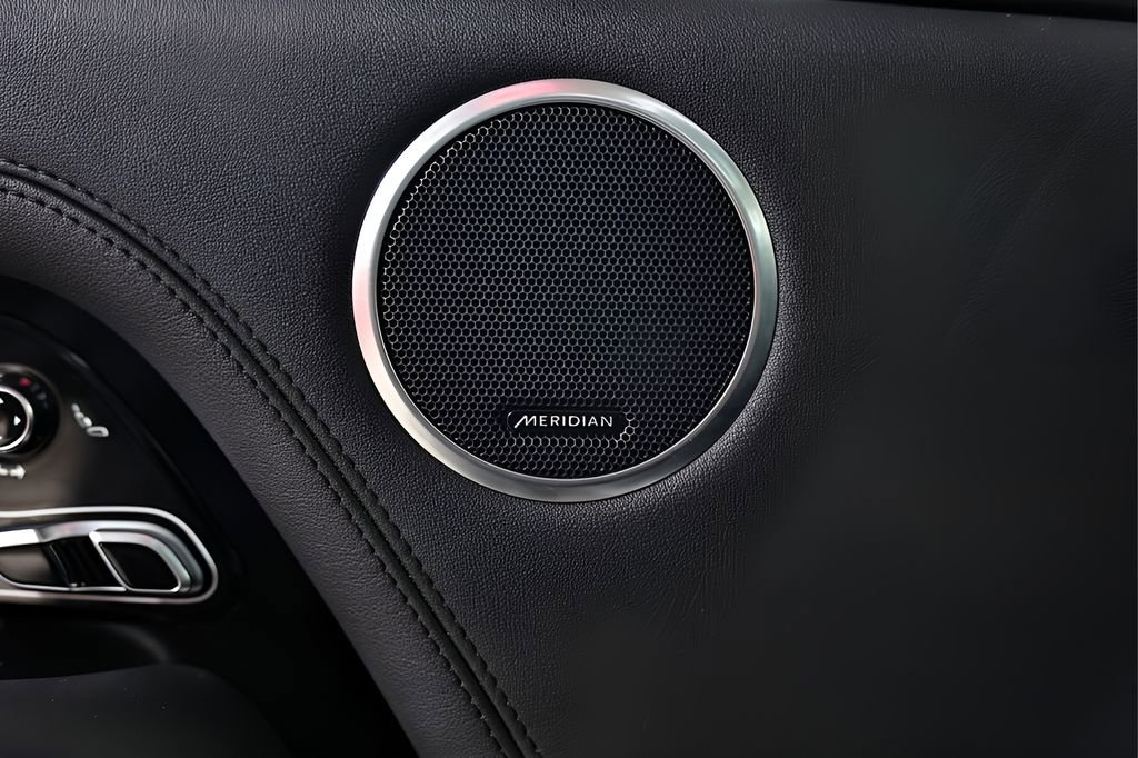 Used 2022 Land Rover Range Rover P525 Westminster Edition image 30