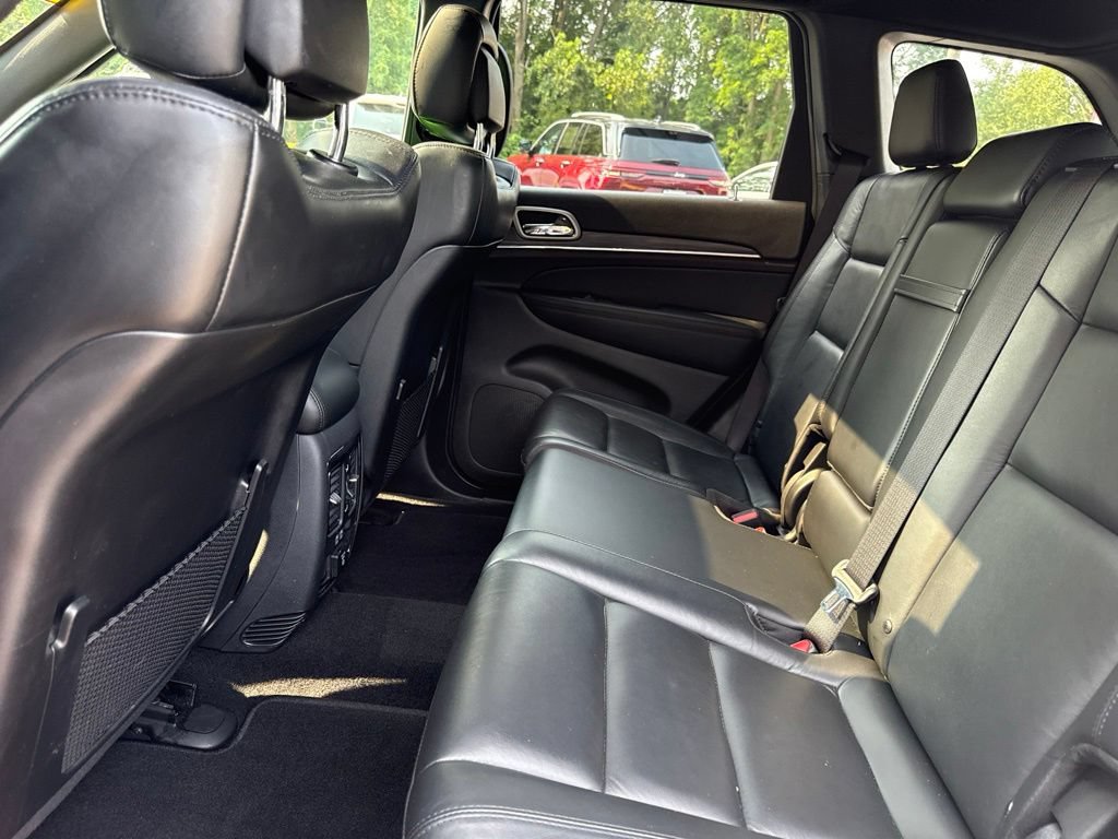 Used 2020 Jeep Grand Cherokee Limited AWD/4WD image 12