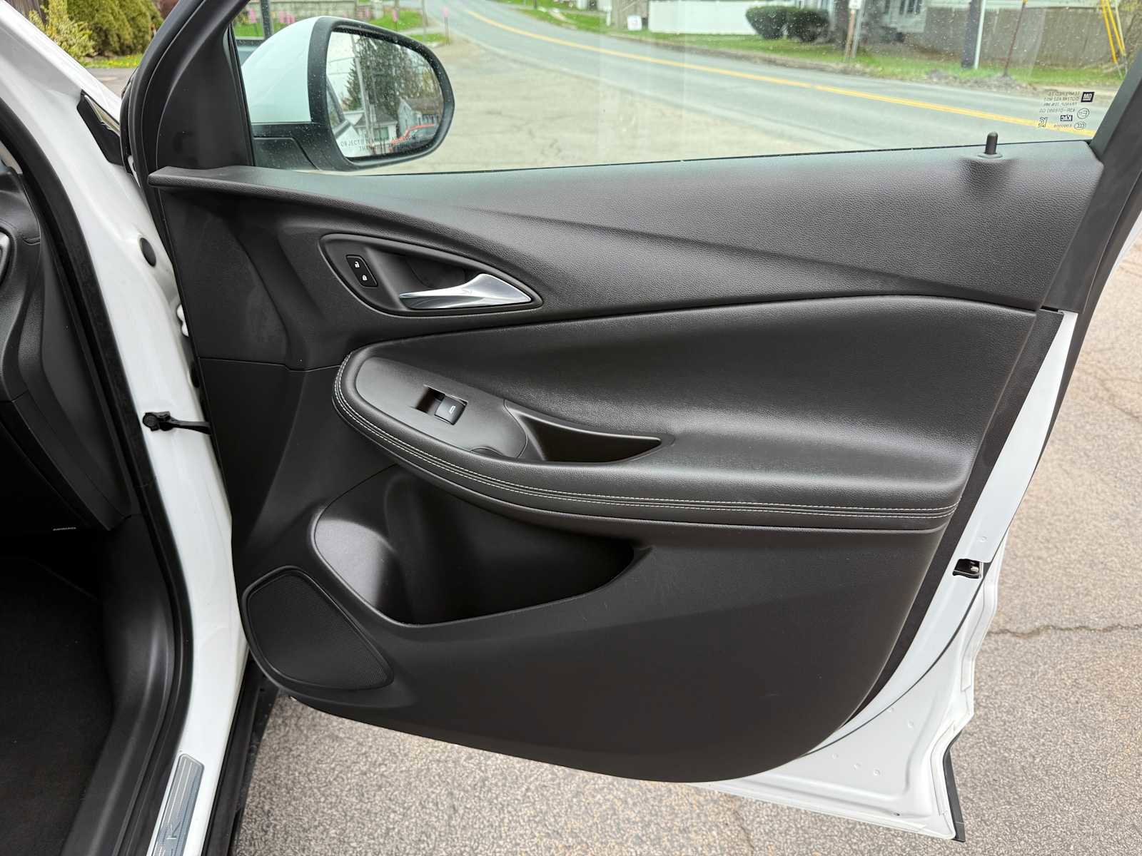 Used 2023 Buick Encore GX Preferred image 35