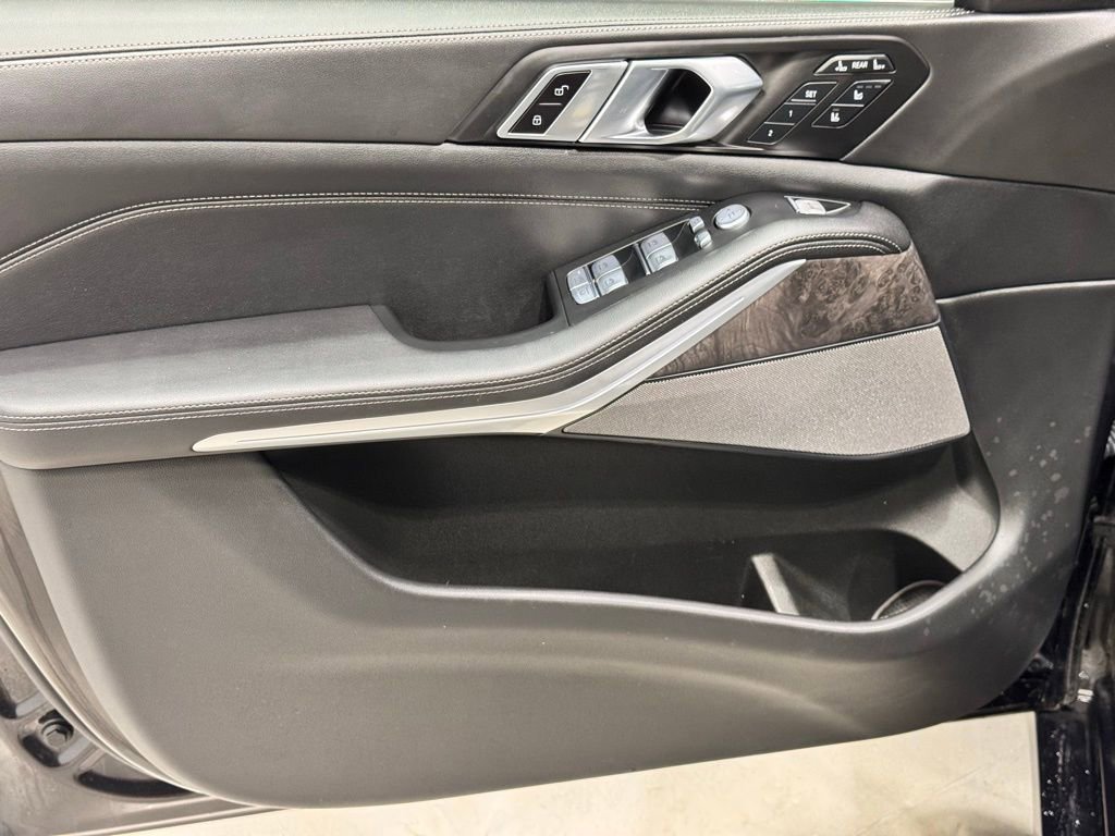 Certified 2024 BMW X7 xDrive40i w/ Executive Package image 18