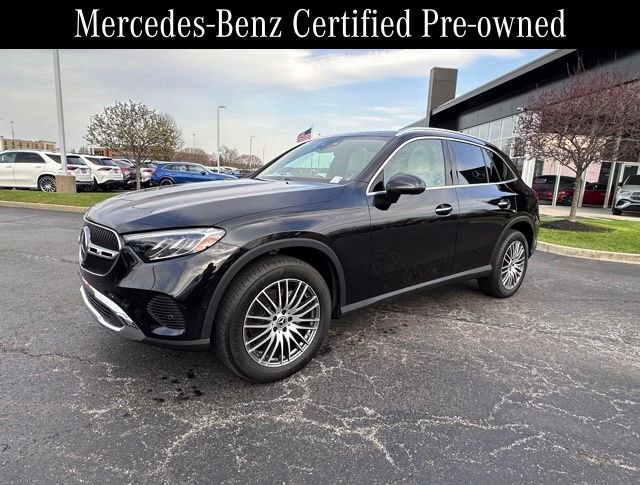 Used 2025 Mercedes-Benz GLC 300 4MATIC image 4