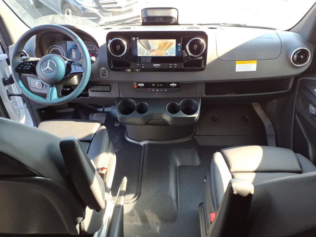 New 2026 Mercedes-Benz Sprinter 2500 image 28