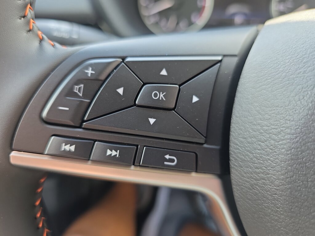 Used 2025 Nissan Sentra SR image 10