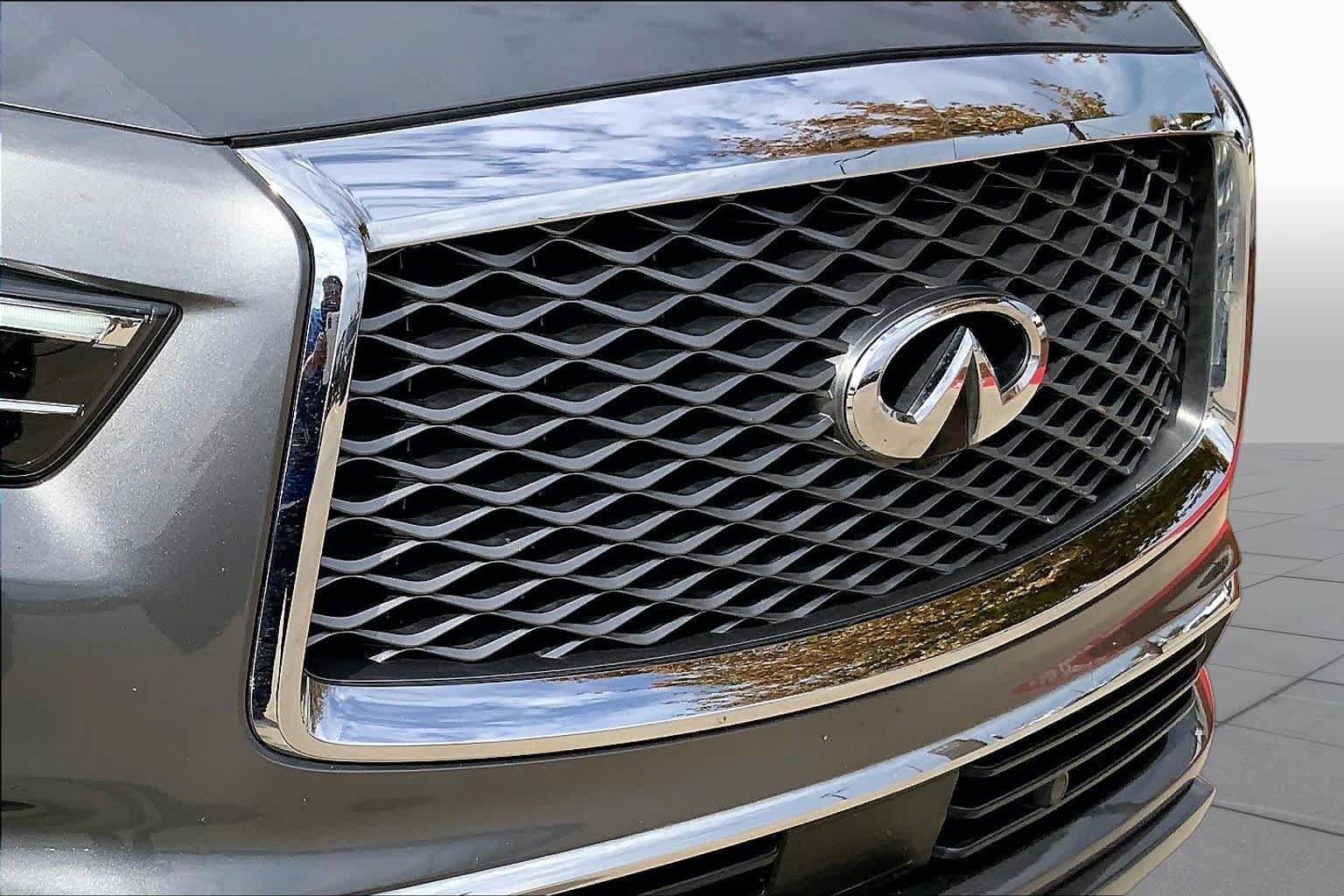 Used 2019 INFINITI QX80 Luxe w/ All-Season Package AWD/4WD image 31