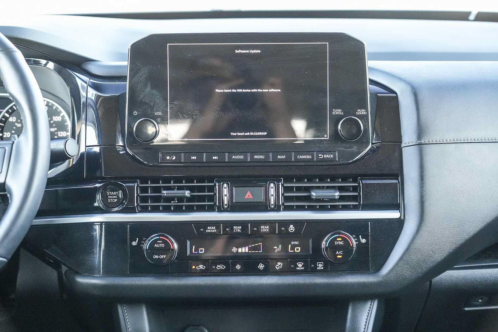 Used 2025 Nissan Pathfinder SL w/ Black Appearance Package FWD image 13