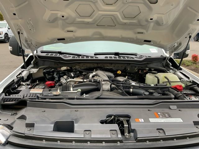 Used 2024 Ford F550 4x4 Crew Cab Super Duty image 27