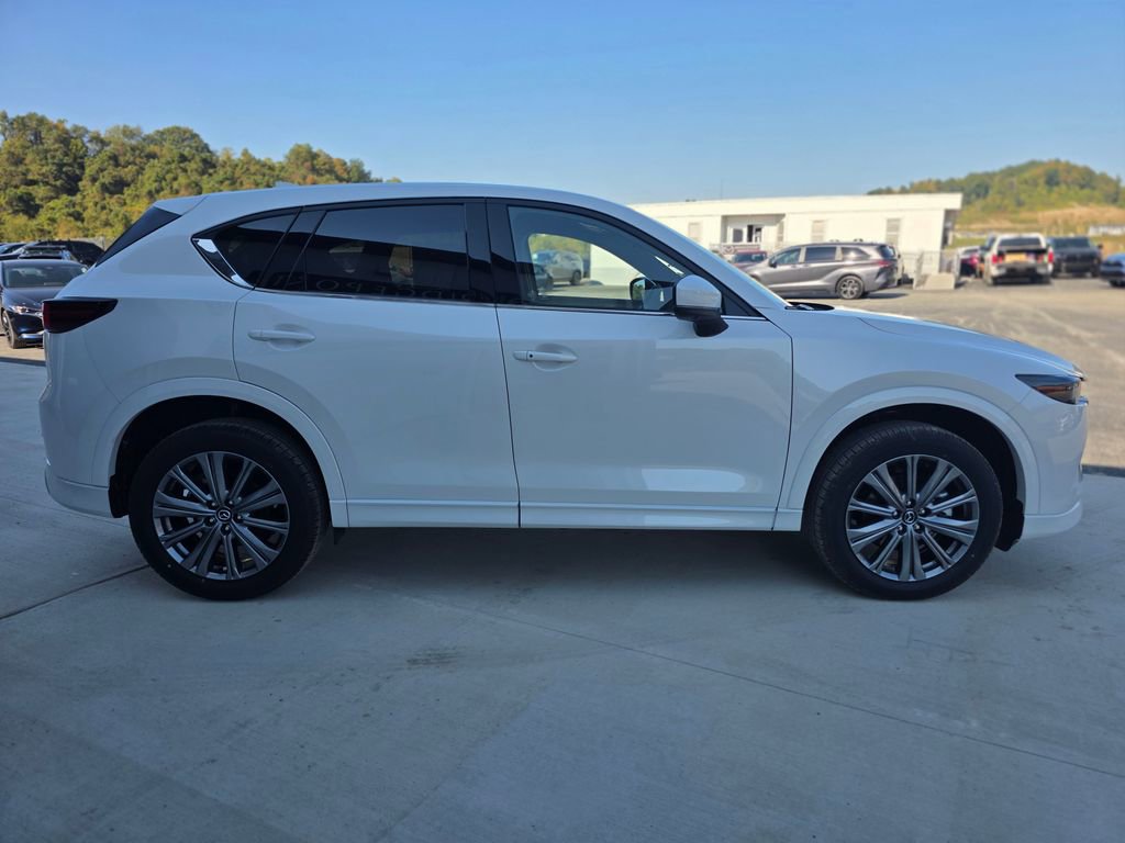New 2025 MAZDA CX-5 Signature image 4
