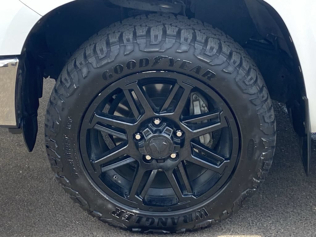 Used 2020 Toyota Tundra SR5 w/ SR5 Upgrade Package RWD image 26