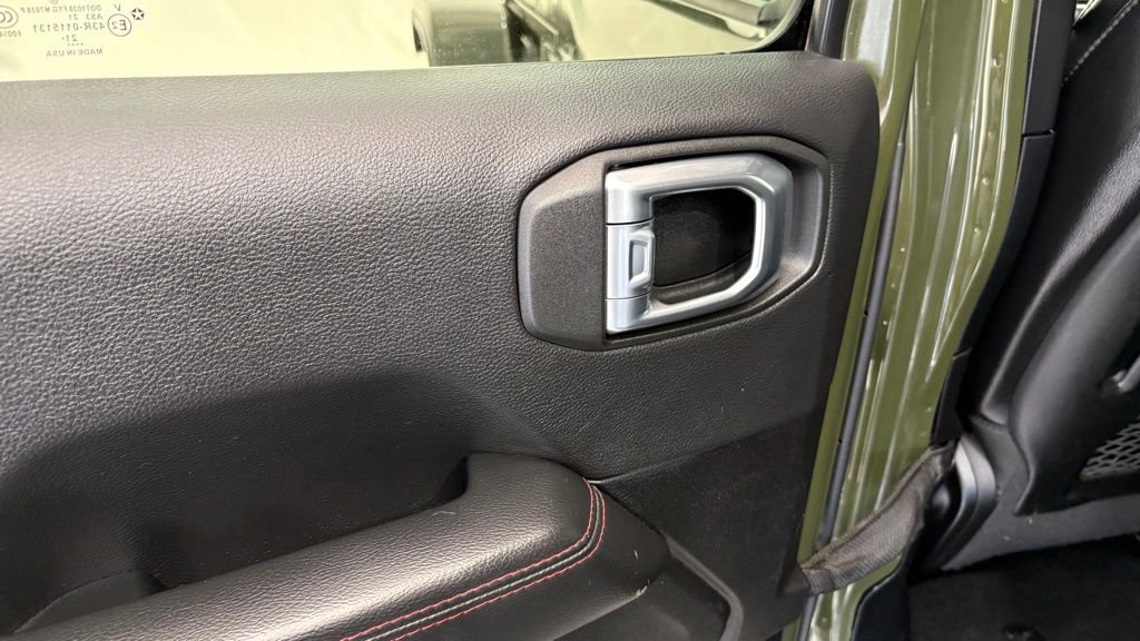 Used 2022 Jeep Gladiator Rubicon w/ Safety Group AWD/4WD image 19