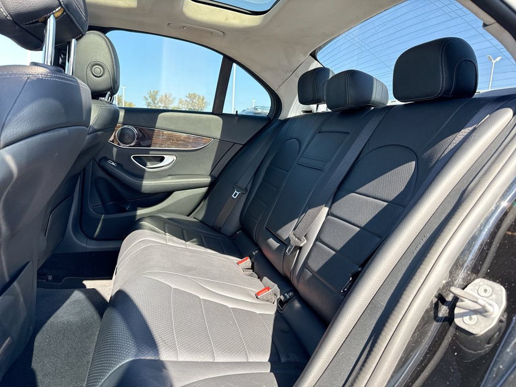 Used 2018 Mercedes-Benz C 300 4MATIC Sedan image 23