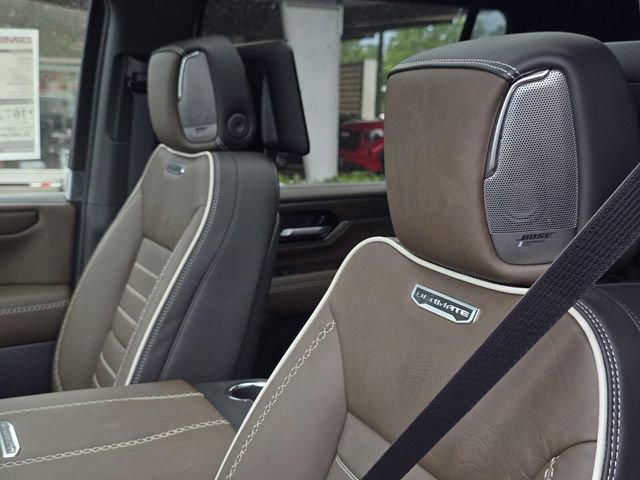 New 2026 GMC Yukon XL Denali Ultimate w/ LPO, Floor Liner Package AWD/4WD image 16