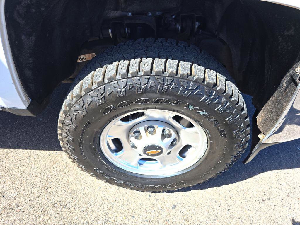 Used 2017 Chevrolet Silverado 2500 W/T AWD/4WD image 36