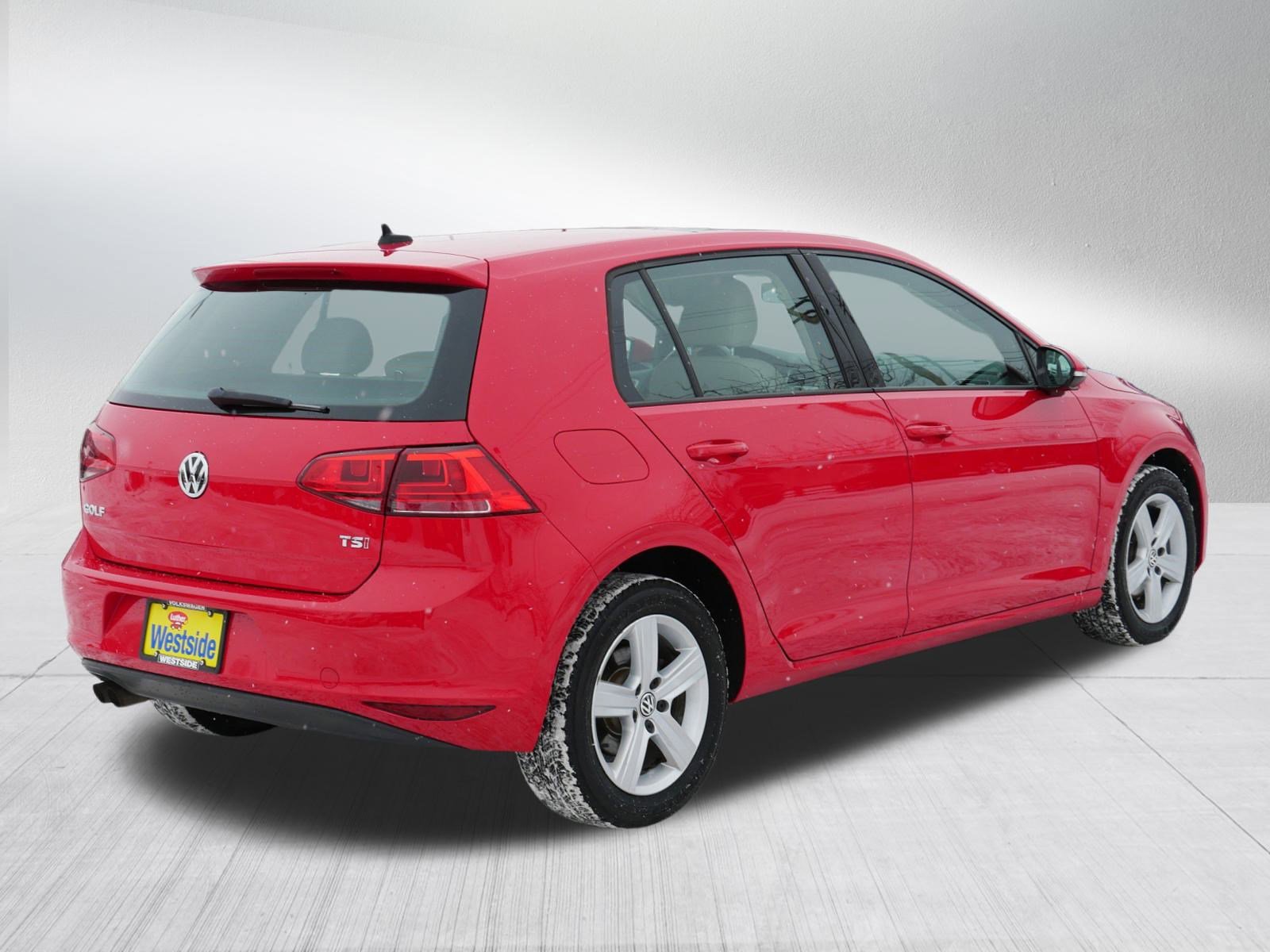 Used 2017 Volkswagen Golf Wolfsburg Edition image 7