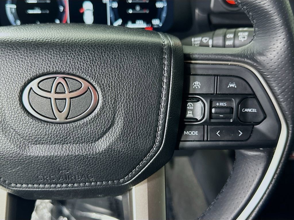 Used 2025 Toyota 4Runner TRD Off-Road image 23