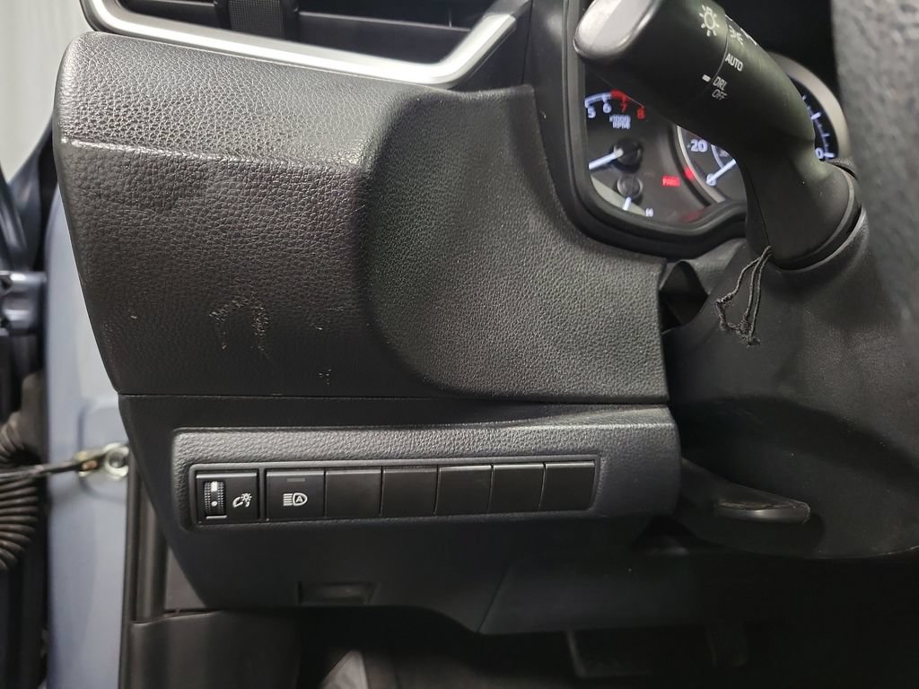 Used 2022 Toyota Corolla LE FWD image 23