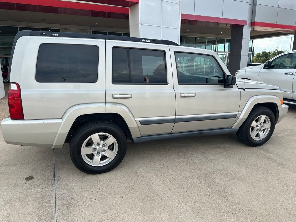 Used 2008 Jeep Commander Sport RWD image 8
