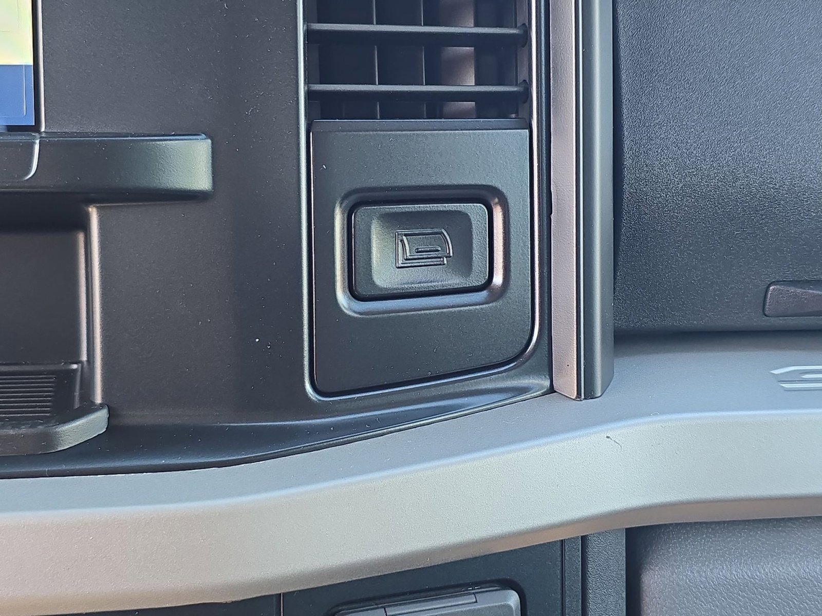 New 2026 Ford F250 XLT w/ FX4 Off-Road Package image 28