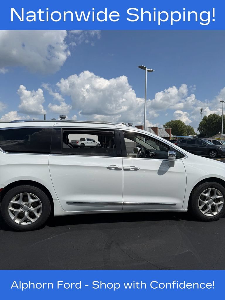 Used 2020 Chrysler Pacifica Limited FWD image 15