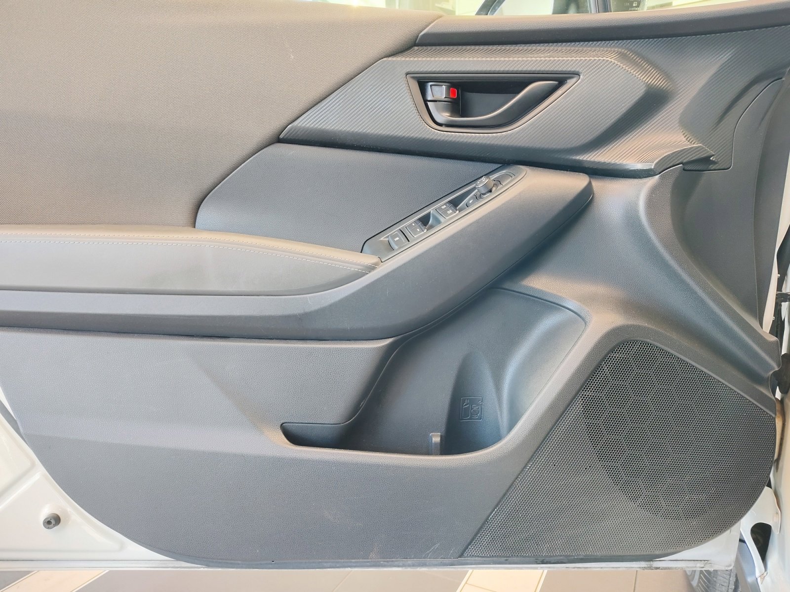 Used 2024 Subaru Crosstrek 2.0i Premium image 27