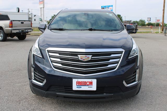 Used 2017 Cadillac XT5 FWD image 2