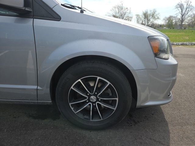 Used 2019 Dodge Grand Caravan GT FWD image 4