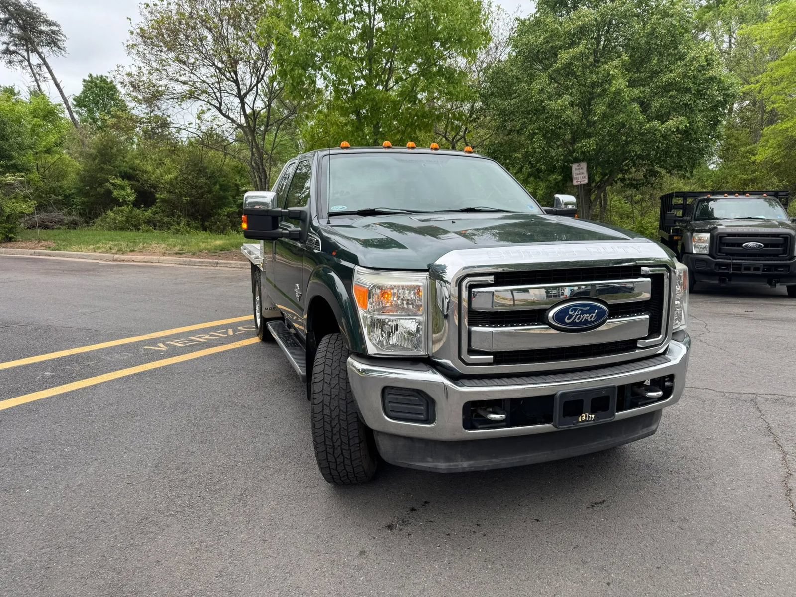 Used 2011 Ford F250 XLT w/ Chrome Pkg AWD/4WD image 3