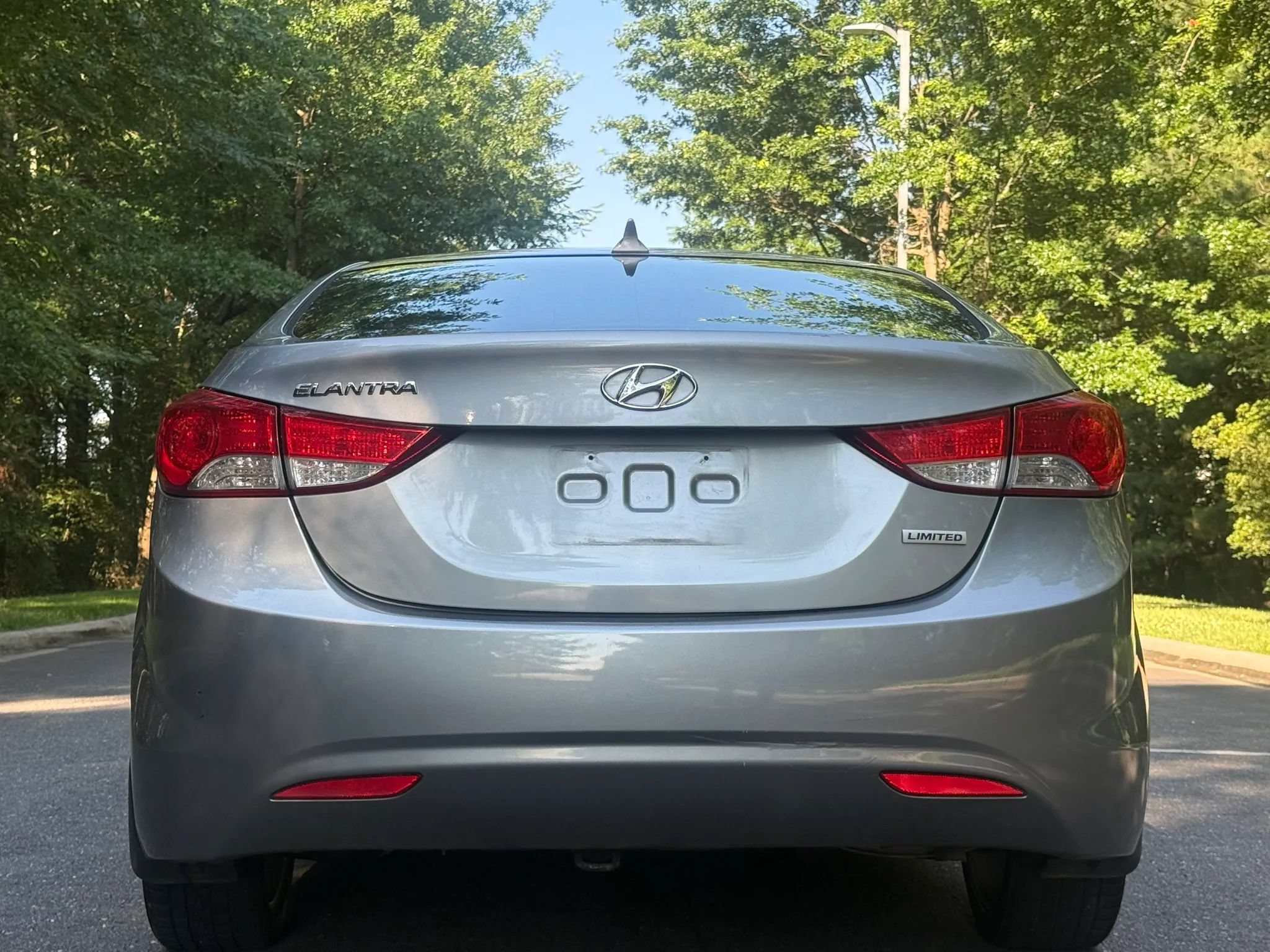 Used 2013 Hyundai Elantra Limited FWD image 6