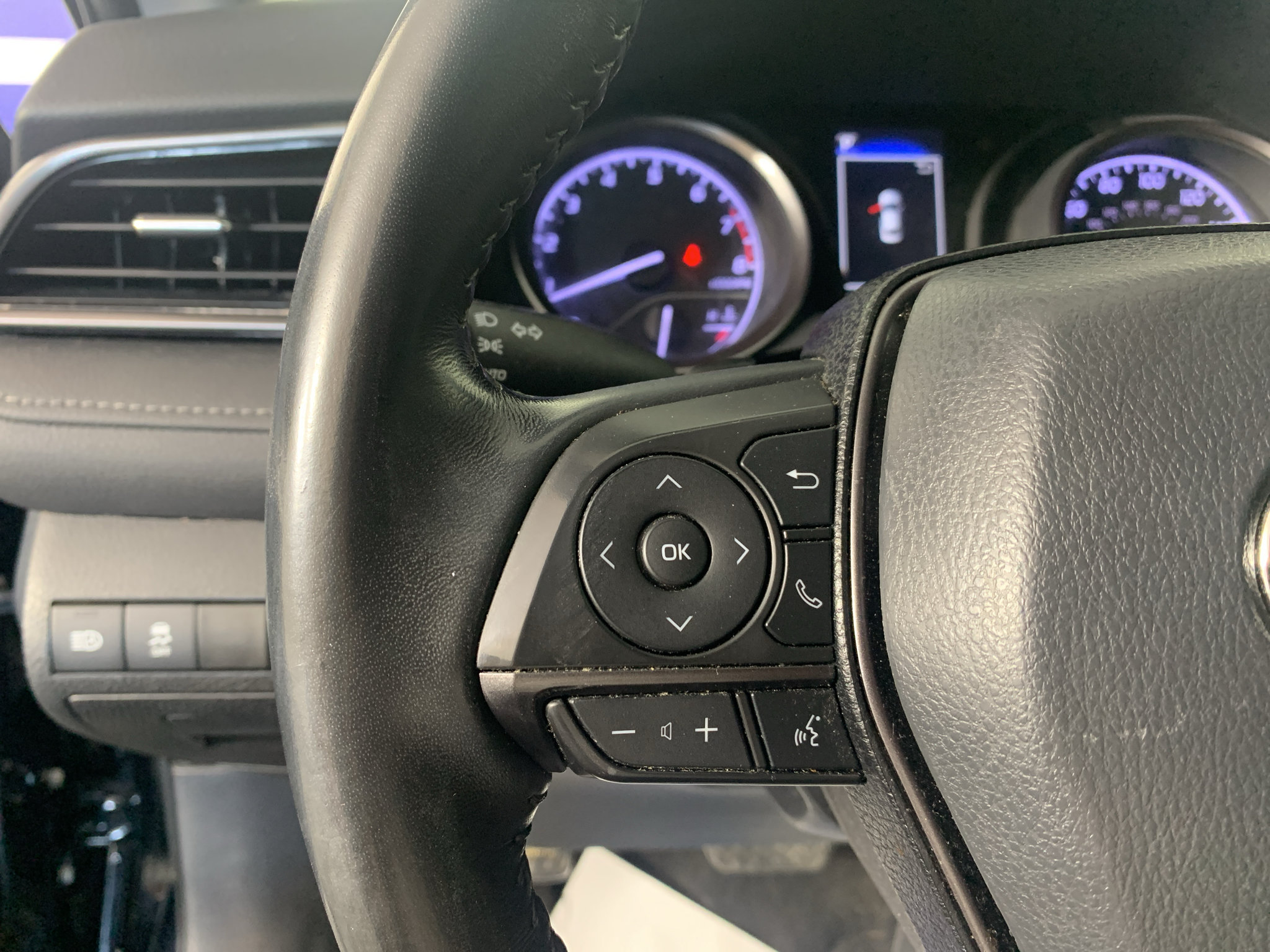 Used 2023 Toyota Camry SE FWD image 18