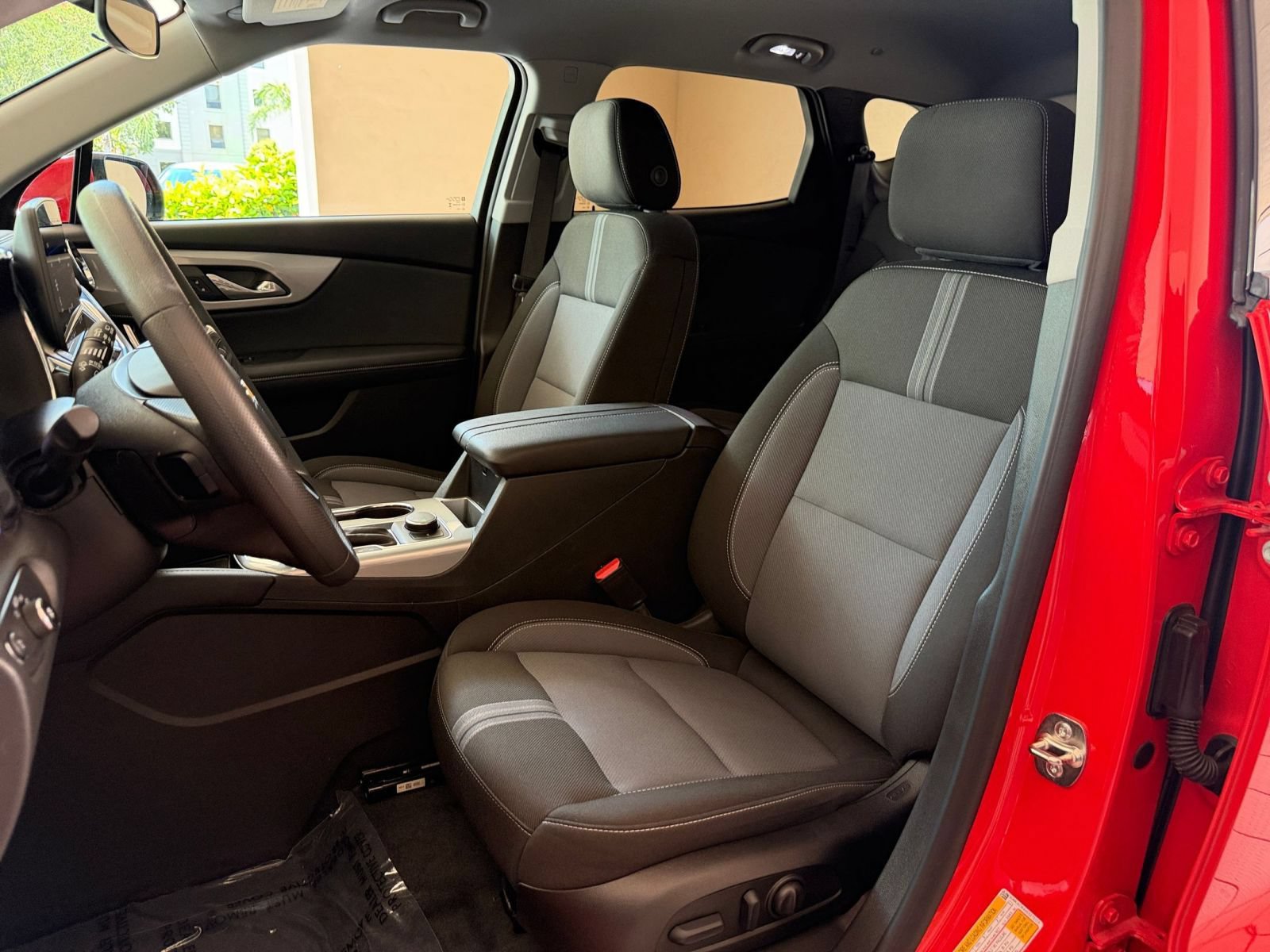 Used 2025 Chevrolet Blazer LT FWD image 22
