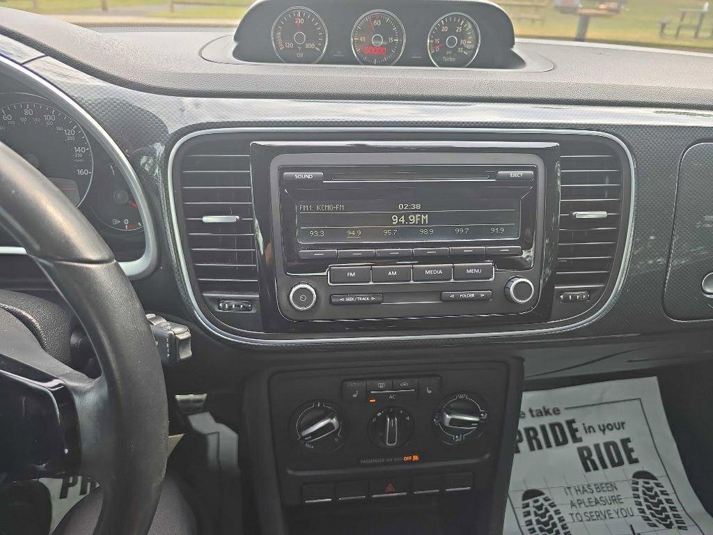 Used 2012 Volkswagen Beetle 2.0T image 16