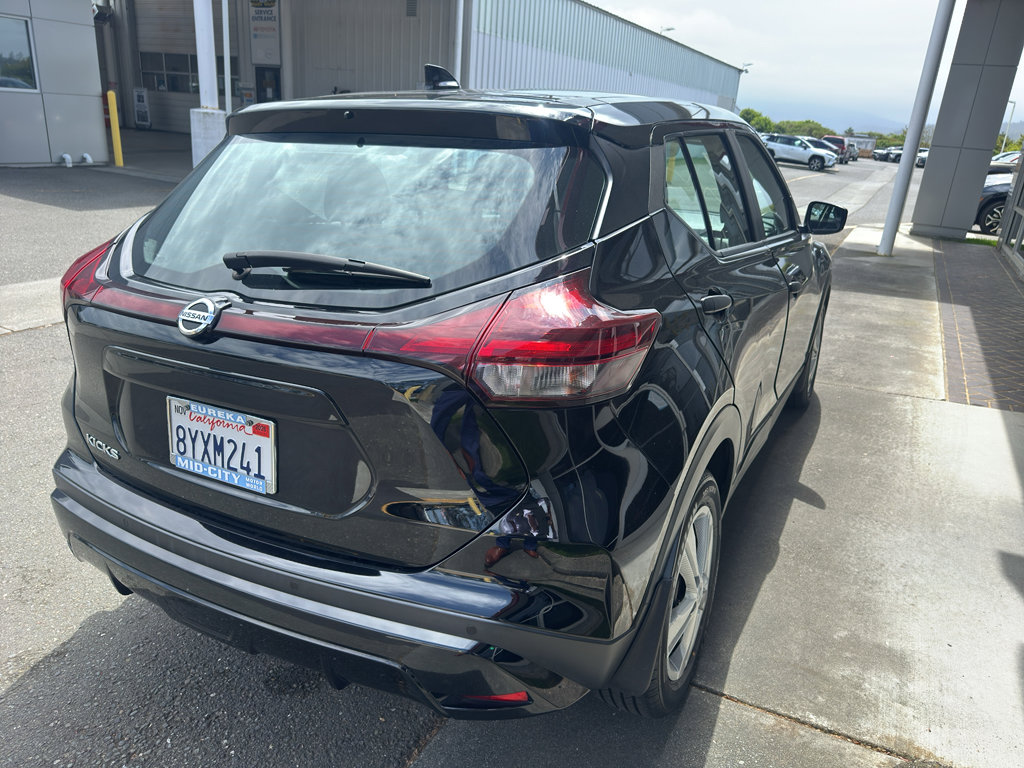 Used 2021 Nissan Kicks S FWD image 13