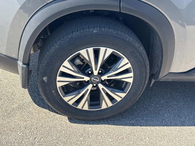 Used 2023 Nissan Rogue SV w/ SV Premium B Package image 11