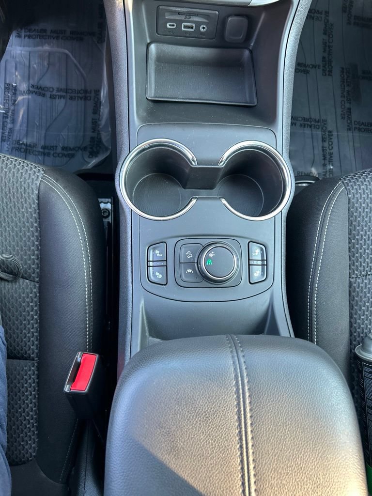 Used 2024 GMC Terrain SLE w/ Driver Convenience Package FWD image 15