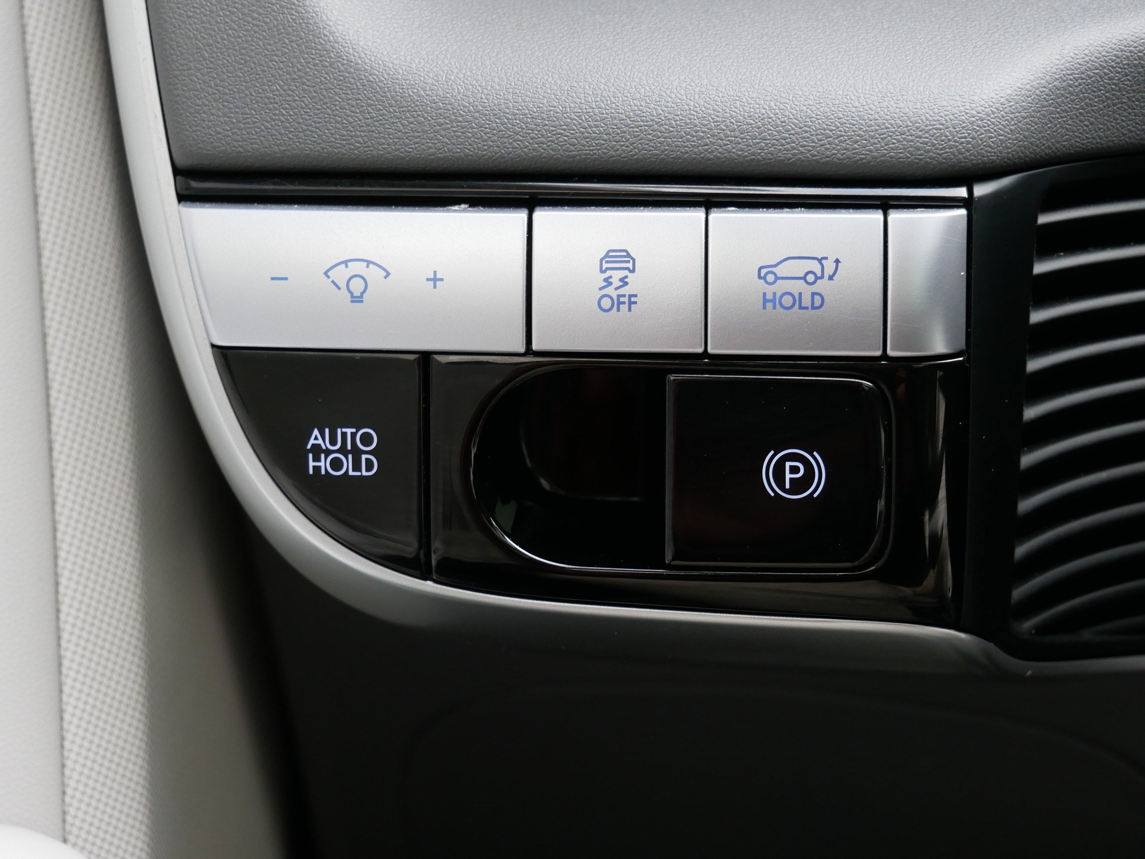 Certified 2024 Hyundai Ioniq 5 Limited AWD/4WD image 27